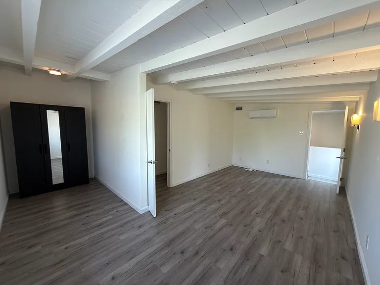 1110 Mira Mar Ave — Photo 27