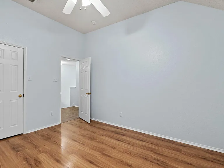 316 Leameadow Dr — Photo 27