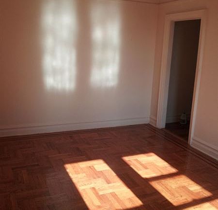 135 Clarkson Ave (F4) D