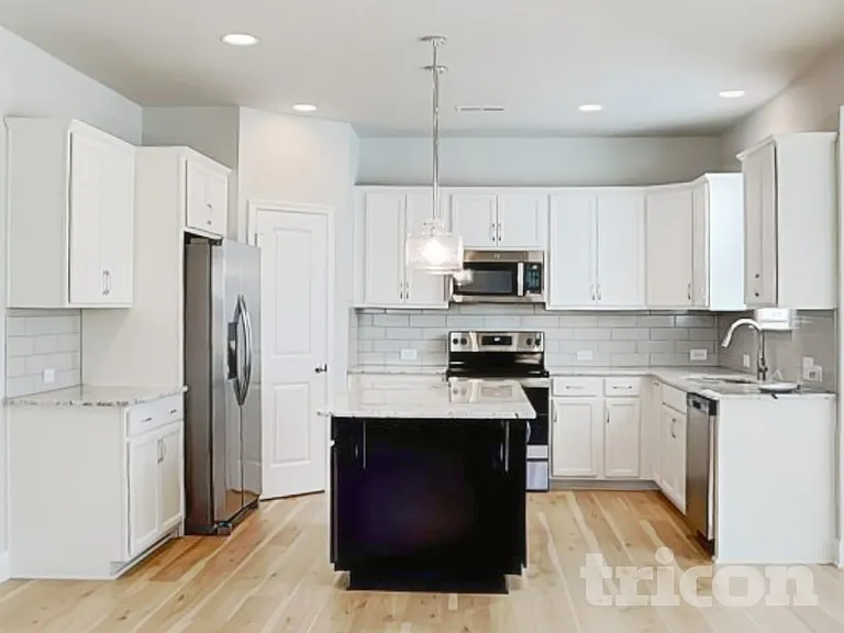 165 Lynnridge Dr — Photo 7