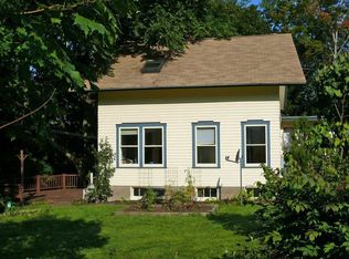 54 Austerlitz St, Chatham, NY 12037