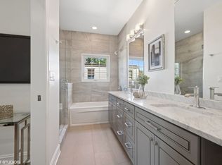 1635 Elder Ln, Northfield, IL 60093