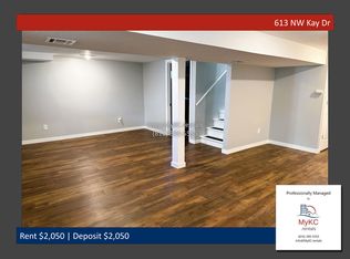 613 NW Kay Dr, Lees Summit, MO 64063