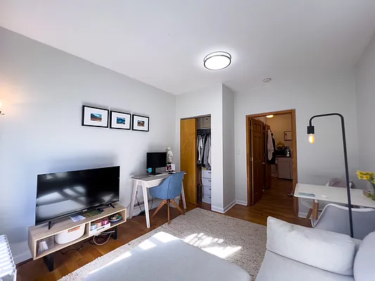 Rented by Denise Rosenblum, LREB | media 10