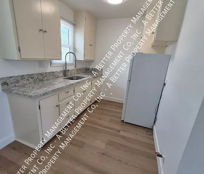 1135 E Appleton St #10 — Photo 1