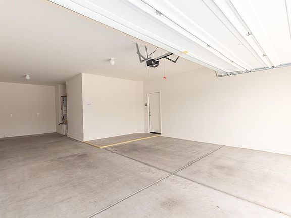 4th image of 41408 W Williams Way