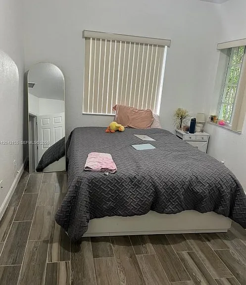 5347 SW 40th Ave — Photo 12