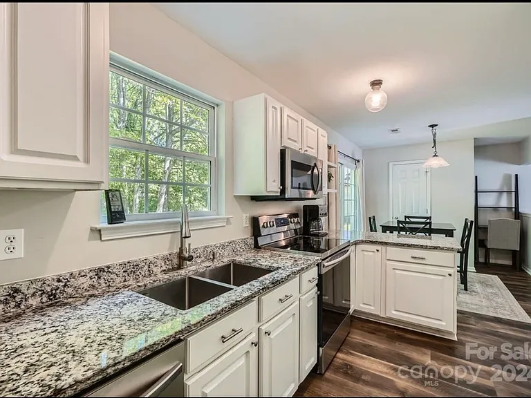 5424 River Falls Dr — Photo 9