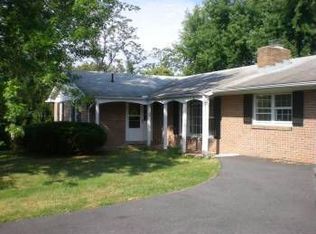 8239 Lord Fairfax Hwy, Berryville, VA 22611