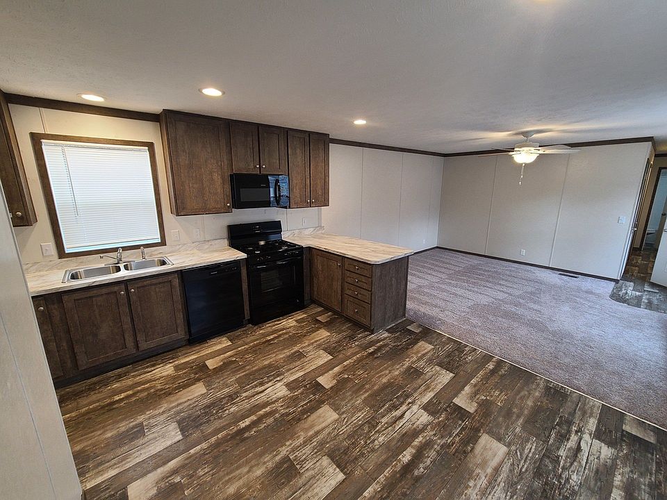 1st image of 516 Courtland Ln #35