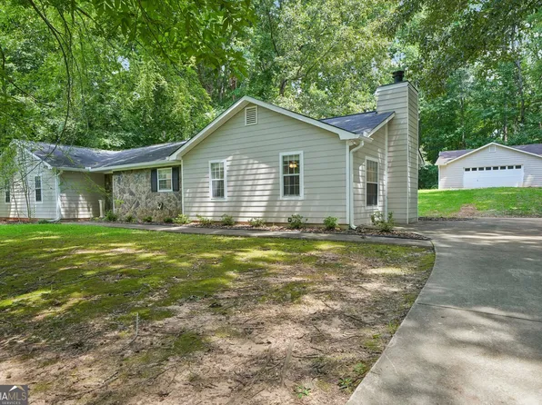 185 Starrs Mill Dr, Senoia, GA 30276