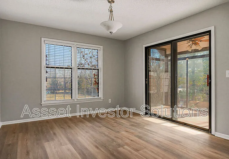 11109 Delmar Ct — Photo 7