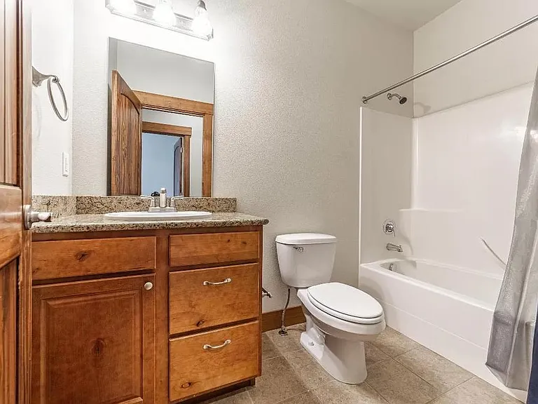 Silverleaf Dr — Photo 22