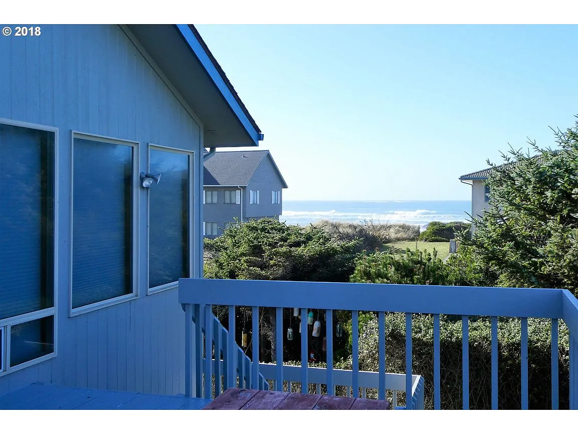 30624 Sandy Dr photo 1