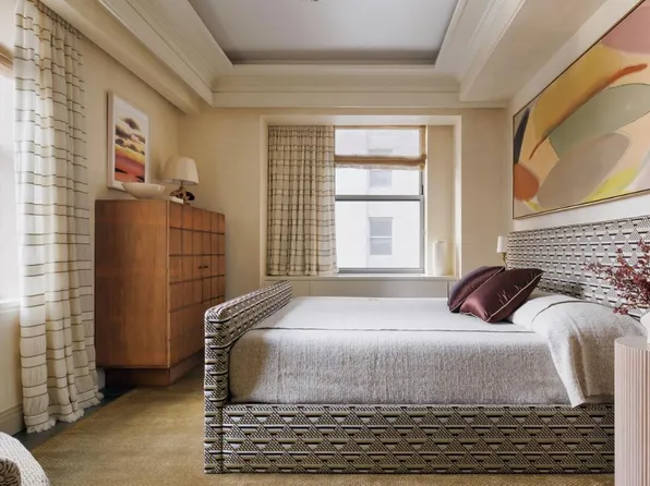 303 Park Avenue image 5 of 24