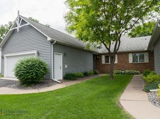 2680 Lake Court Dr #66, Mounds View, MN 55112