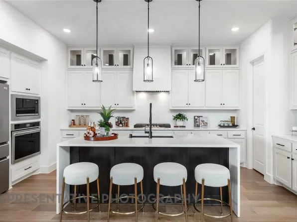 4417 Silver Spur Ct, Aubrey, TX 76227