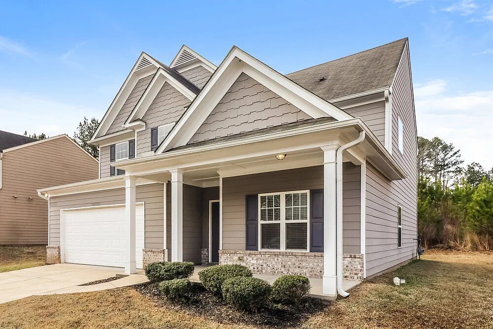 4 bed, 2.5 bath, 2220 sqft, $3,130 — Photo 4