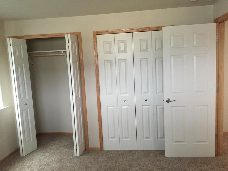 1864 Maplewood Dr — Photo 13