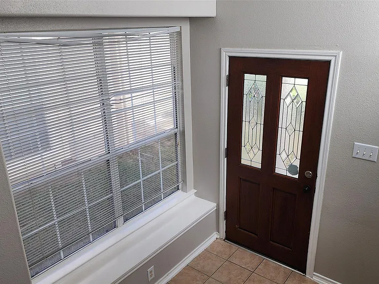 11428 Hackmatack Way — Photo 7