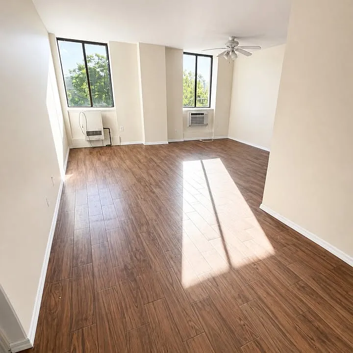 50 Belair Rd #4