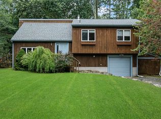 105 Reservoir Ave, Johnston, RI 02919