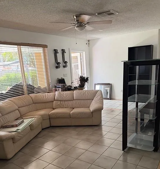 19920 SW 118th Pl — Photo 1