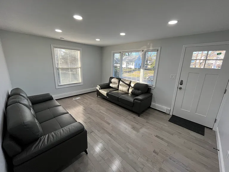 324 Fairfield Ave — Photo 7