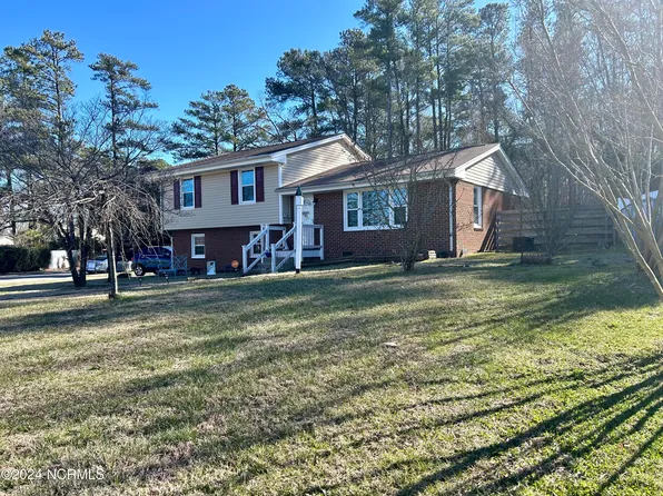 1320 N King Charles Road, Raleigh, NC 27610