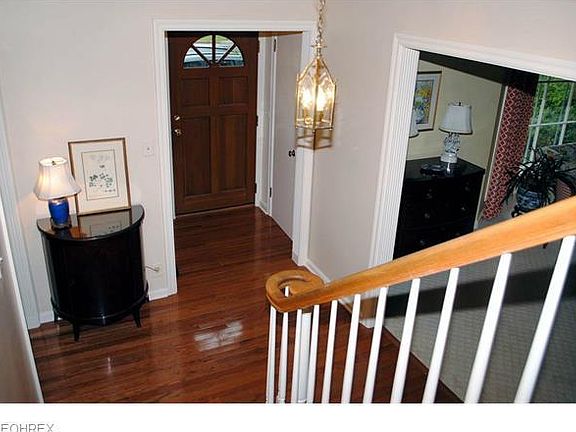 3rd image of 18628 Parkland Dr