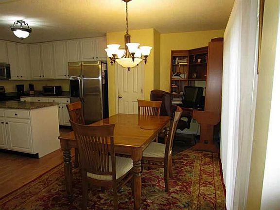 4th image of 8880 Dickinson Ct