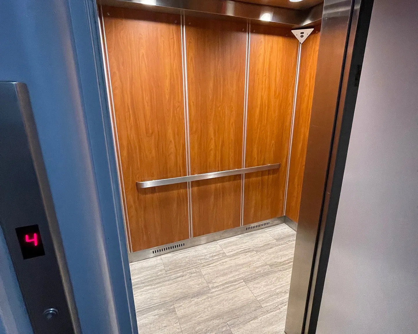 1 bed, 702 sqft, $2,300 — Photo 4