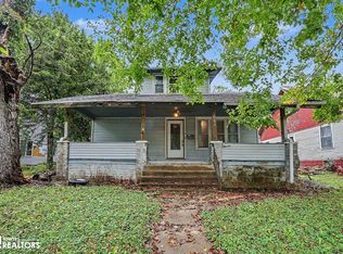 1011 W 2nd St, Ottumwa, IA 52501