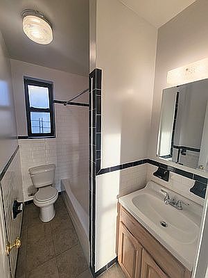 4th image of 1310 Sheridan Ave #5B