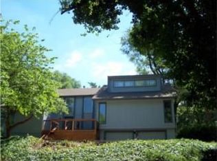 8921 Maple Dr, Overland Park, KS 66207