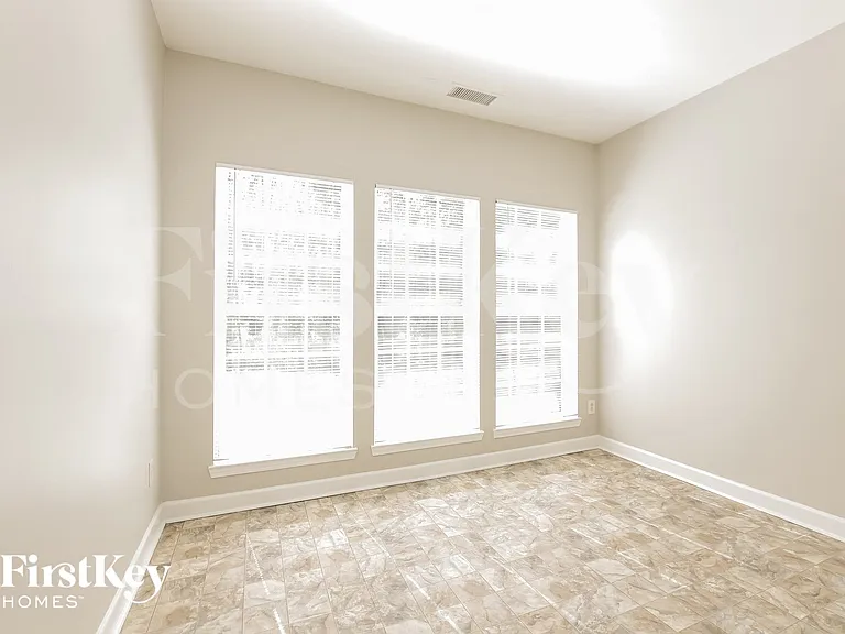 1008 Sandbox Cir — Photo 14