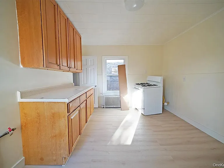 45 Linden St — Photo 3