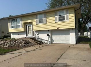920 S Greenwich St, Grand Island, NE 68801