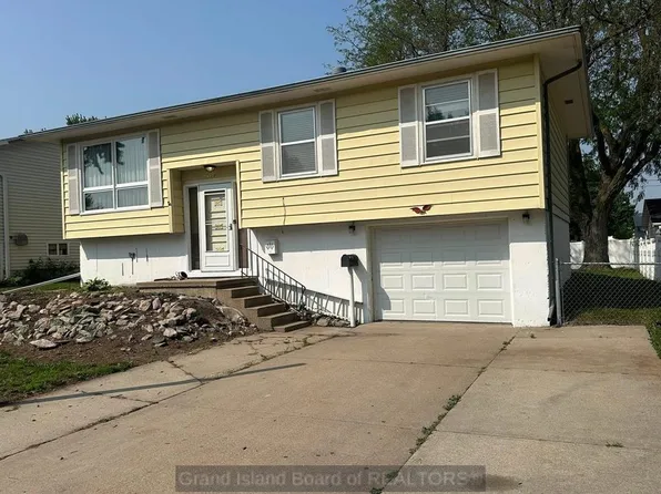 920 S Greenwich St, Grand Island, NE 68801