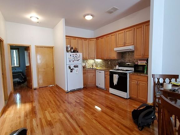 2nd image of 38 Jewel St #2
