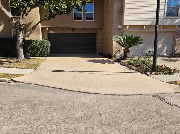 5607 Innsbruck St, Bellaire, TX 77401