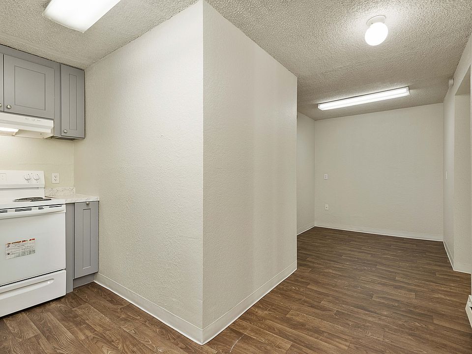 1st image of 4244 8th Ave NE #304