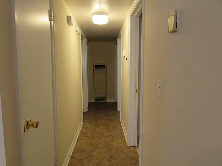 1103 S Platinum Ave — Photo 6