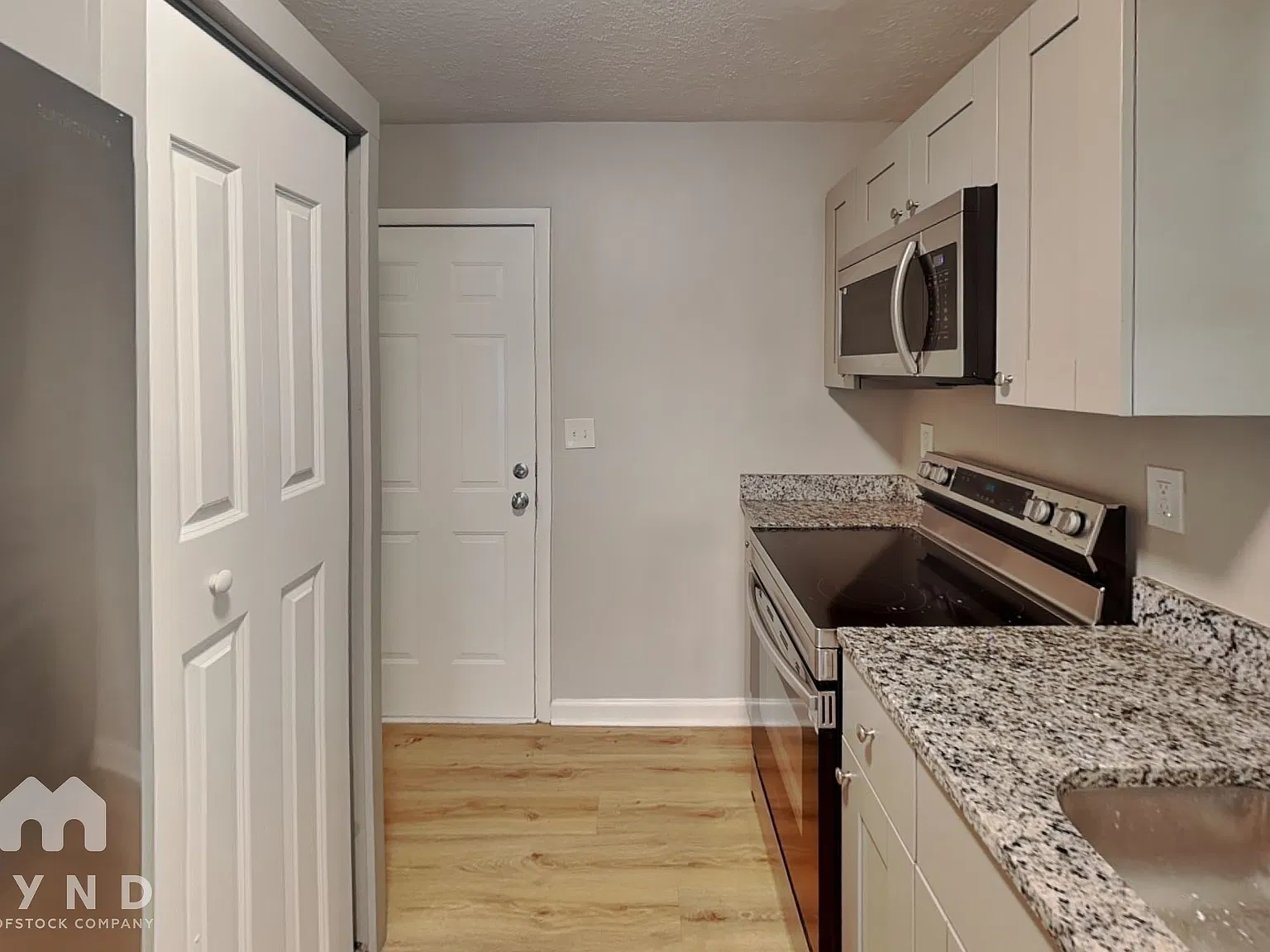 3 bed, 2.0 bath, 950 sqft, $1,795 — Photo 4
