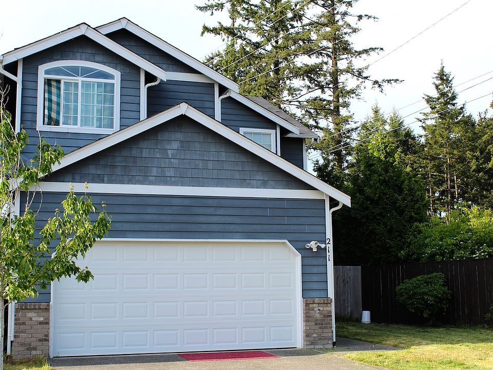 1st image of 211 177th St E
