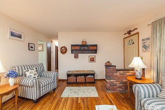 3rd image of 6 Haspel Ln