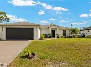 3205 Jacaranda Pkwy E, Cape Coral, FL 33909