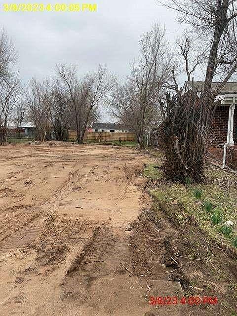 2nd image of 4708 SE 23rd St