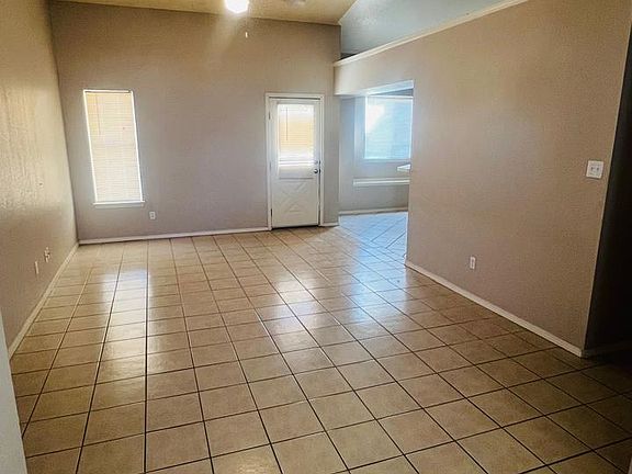 3rd image of 12472 Martin Bauman Dr