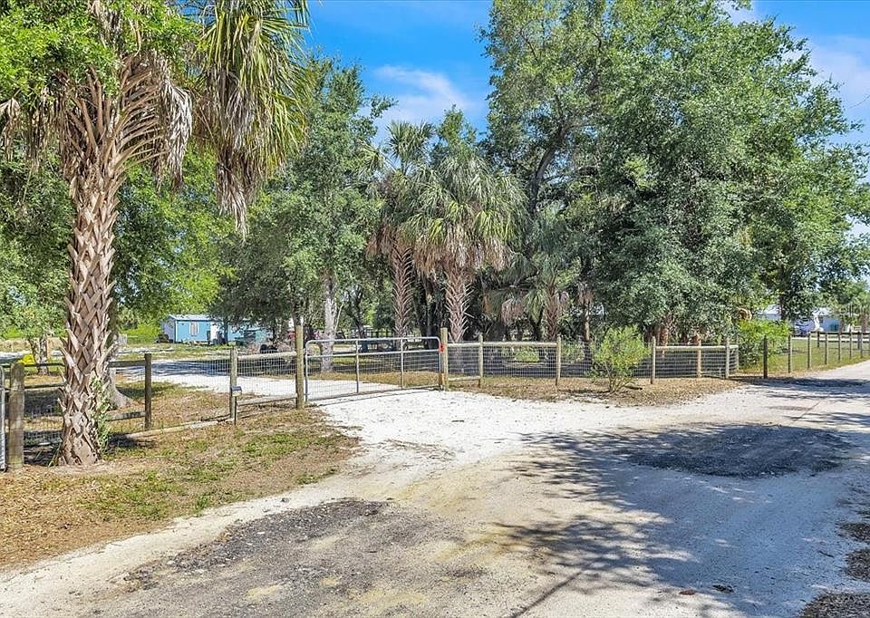 1st image of 9176 Grove Blvd